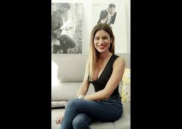 Os exteriores do colégio da barra até ao final da terceira série foram filmados no museu da pólvora de barcarena. Lembra Se De Carolina Loureiro Com Cabelo Curto Tv 7 Dias