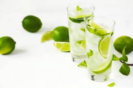 Expertly crafted, elaborate cocktails that smoke, get lit on fire, or are served in a quirky vessel are great. 11 Easy Cheap Rum Drinks That Mix Up In Minutes