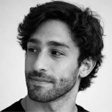 A gente leva a sério o novo status de” experiência em loja”. E na semana da  Páscoa, não tá sendo diferente. Pensou em levar algum produto e pediu pra  abrir? Os vendedores