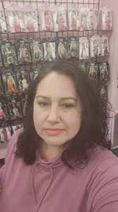 Tanya Piller's Instagram, Twitter & Facebook