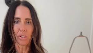 BLUEYE E12 Rechargeable Light Bulb,2Packs,300LM,40W Equivalent,Detachable  Charging,4 Color Temperature,Remote Control Puck Emergency  Lamp,Timer,Dimmer,for Non-Hardwired