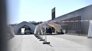 Die bedeckung von mund und nase hilft, die menge der viren und die entfernung. Coronavirus Munchen Riesen Projekt Auf Der Theresienwiese Gestartet Munchen Sagt Virus Den Kampf An Stadt