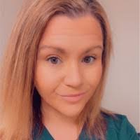 Sarah Bowe's Instagram, Twitter & Facebook