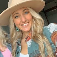 Morgan ☆ (@morgan_mccain)