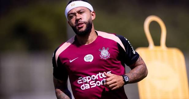 Corinthians aguarda resultados de exames de Memphis antes de oficializar renova&ccedil;&atilde;o contratual