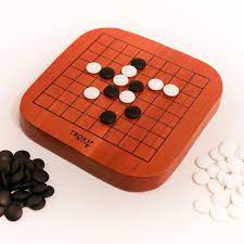 Mejora tu habilidad con el ajedrez contra un amigo o contra una máquina con la destreza y el conocimiento de. Go 9x9 Juego De Mesa Estrategico De Japon Kinuma Com
