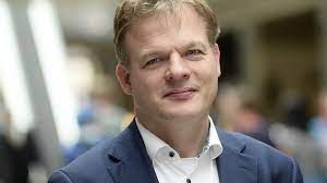 Pieter omtzigt cda tijdens het vragenuur over het afwijzen van het recht op huurtoeslag. Pieter Omtzigt Meldt Zich Onverwacht Als Vierde Kandidaat Lijsttrekker Cda Rtl Nieuws