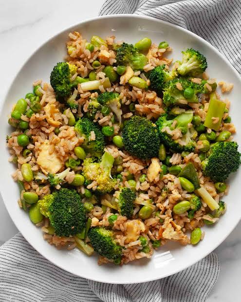 Quick, nutrient-rich skillet broccoli stir-fry, AI generated