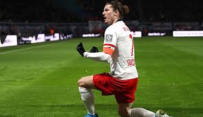 Roma continue pursuit of marcel sabitzer new, comments a revamp of roma's midfield could be on the cards, as sabitzer reportedly hands in notice to rb leipzig. Rb Leipzig Kapitan Marcel Sabitzer Und Sportdirektor Krosche Haken Friseur Affare Ab