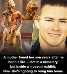 Experience a new level of comfort with SONU Sleep, a revolutionary mattress  designed specifically for side sleepers. Its innovative side-slot design  lets your arms and shoulders rest naturally, reducing pressure and  eliminating