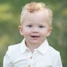 Summer Mini Sessions are in full swing! Check the link in the bio for  available spots! Now through the end of July! Minis are perfect for  birthday sessions, holiday cards or ANYTIME! :)