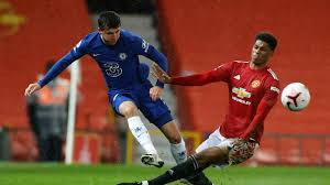 While united's nerves settled a little with the goal, chelsea continued to look the better side and went close twice @mattcritchley1 looks at how man united and chelsea line up today. Qq579fde26n Dm