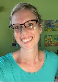 Deanna Barrett's Instagram, Twitter & Facebook