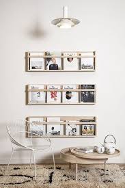 How To Organize Your Magazines In A Stylish Way Objet Decoration Meuble Vinyle Deco Salon