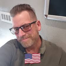 Tom Rosenbaum's Instagram, Twitter & Facebook