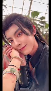 Mo Chen Cosplay and Makeup Transformation