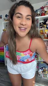 SeaWorld Outfit Ideas: What to Wear for a Fun Day at SeaWorld San Antonio