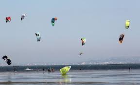 Kite Surfer A Port St Louis Foto Di C Serena Campanini France Landscape Camping Hacks France Travel