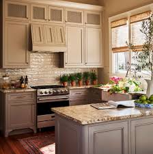 4 Need-to-Know Tips for Decorating a Small Space