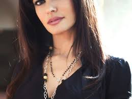 MARIA GRAZIA CUCINOTTA a sorpresa è la madrina di FESTIVAL SHOW 2018