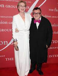 Demi moore, kristin scott thomas join alber elbaz for legion of honor in paris, the highest civilian title from the government. Zqayulh8lwmjwm