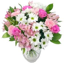 If you've been thinking about ordering flowers for your mother's special occasion there's a chance you're feeling a bit anxious at the thought of having to visit all the local flower shops in town to find the right bouquet. Mother S Day Bouquet Fresh Flowers Free Uk Delivery