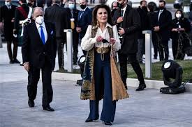 Η εθνική πινακοθήκη, θα είναι πλήρως έτοιμη και θα εγκαινιαστεί, όπως έχει ανακοινώσει ο πρωθυπουργός, κυριάκος μητσοτάκης, στις 25 μαρτίου 2021. Gianna Aggelopoyloy Sthn E8nikh Pinako8hkh Me Paradosiako Amaniko Segkoyni