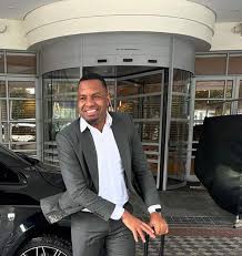 Mzansi's Next Big Star? Pirates' Mbokazi Hailed by EPL Ace! - Imagen principal del artículo