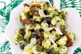 With their light and crisp flavor, pasta salads loaded with fresh veggies are the perfect summer side! 20 Easy Pasta Salad Recipes For Christmas