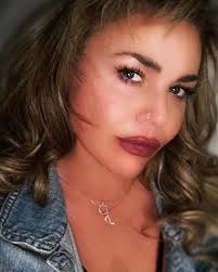 19 𝔂𝓮𝓪𝓻 𝓸𝓵𝓭 𝓯𝓪𝓷 ♥︎