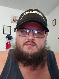 For anyone who's met the band before a show, how long before the show do  they arrive? Or hangout after?