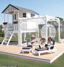 Creative Mum Turns Cubby House From Bunnings Into Hamptons Haven Kids Cubby Houses Cubby Houses Dream Backyard