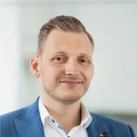 9 "Thomas Lochmann" profiles