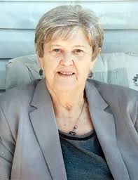 Maxine Sharp's Instagram, Twitter & Facebook