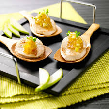 Decouvrez La Recette Mise En Bouche De Boudin Blanc A La Gelee De Pomme Sur Cuisineactuelle Fr Recette Aperitif Recettes De Cuisine Mise En Bouche