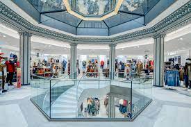 Uniqlo u produziert damenbekleidung und herrenbekleidung. Hamburg Uniqlo Store Opening Superfuture