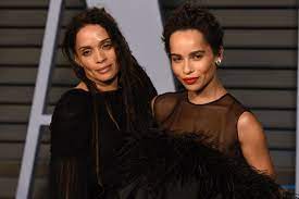 The resemblance between kravitz and her mom is absolutely uncanny. Zoe Kravitz And Mom Lisa Bonet Do Lunch In Brooklyn