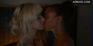 BeBe Bettencourt, Sophie Wilde Lesbian chapter in Eden - UPSKIRT.TV
