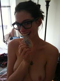 Anne Hathaway Nude LEAKS, Topless & Sex Scenes - UNCENSORED!