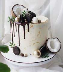 Pin By Ines Lindor On Torta In 2020 Buttercream Cake Designs Cupcake Cakes Cute Birthday Cakes