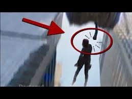 The reason black widow needs to do this isn't because hawkeye's life is worth more or less but because her arc is trying to come to peace with the bad things she did. Black Widow S Gruesome Death In New York The Avengers Stupid Commentary Youtube