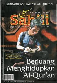Selain prestasinya membintangi banyak judul film, gofar hilman juga berhasil membuat buku yang. Gofar Hilman On Twitter Katanya Cowok Yang Di Cover Ini Adalah Anak Punk Dari Cara Mohawknya Dan Kaosnya Gue Gak Yakin D
