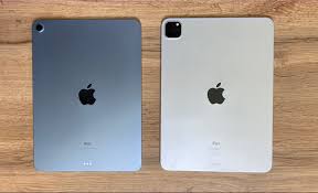 The ipad air 4 received a major facelift compared to the previous generation, but the new aesthetic is the ipad air 4 features a single 12mp camera on the back, which is one of the areas where it. Ipad Air 4 Erste Erfahrungen Details Ein Paar Vergleiche Appgefahren De