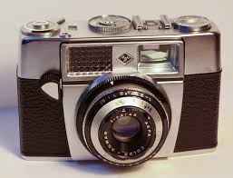 Der breiten öffentlichkeit wurde das unternehmen durch seine fotografischen produkte bekannt. Random Camera Blog The Agfa Silette L It S 1962 All Over Again