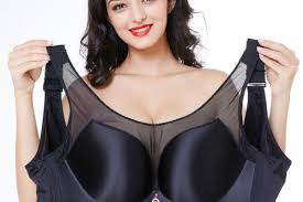 Lengan yang terlihat besar akan tertutupi oleh cape sehingga lengan anda yang besar akan terlihat lebih kecil. 5 Tips Pilih Bra Untuk Cewek Berpayudara Besar Aktivitas Makin Nyaman
