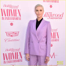 This comprehensive list takes all the hard work out of finding out who merely qualifies as wealthy and who is the top queen of capital. from taylor swift to melis. Charlize Theron Eva Longoria Kerry Washington Go Glam For Thr S Women In Entertainment Gala 2019 Photo 4401493 Abigail Spencer Anna Paquin Charlize Theron Chelsea Handler Connie Britton Eva Longoria John