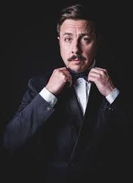 David kai lennart sundin, is a swedish television presenter and comedian. David Sundin Kahlo