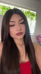 Amanda's Summer Comeback: Black Hair Highlights Transformation