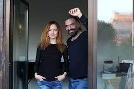 Facciamo un programma che non esiste il musicista e l'attrice, compagni in scena e nella vita. Valentina Cenni E Stefano Bollani Come E Nato Il Matrimonio