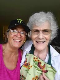 Can glare be removed from old photo?